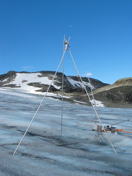 Midtdalsbreen_20050825_mb